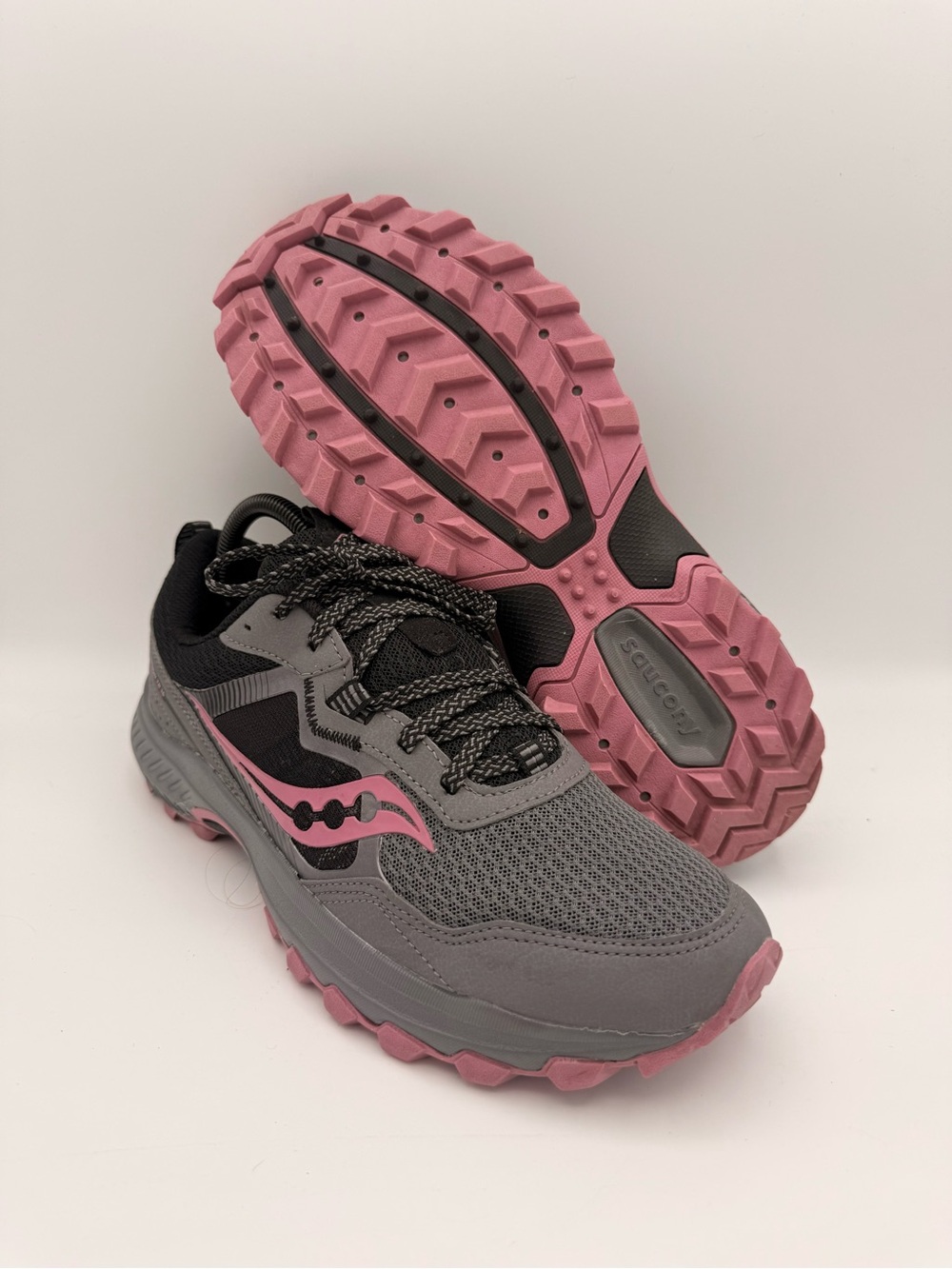 Women's Saucony Excursion TR16 Gray Pink Trail Running Shoes Size 10 S10744-20